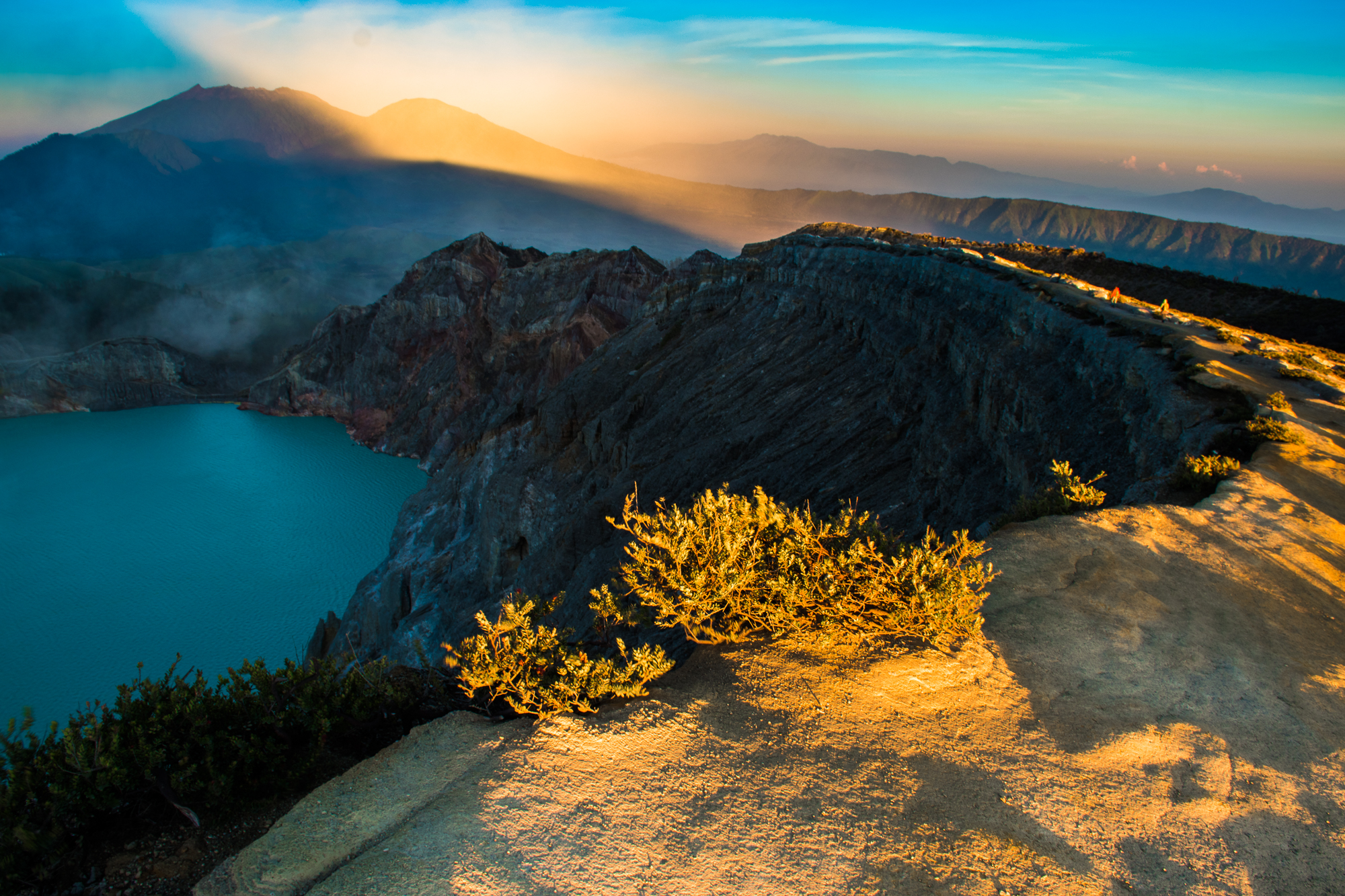 Východe slunce na sopce Ijen