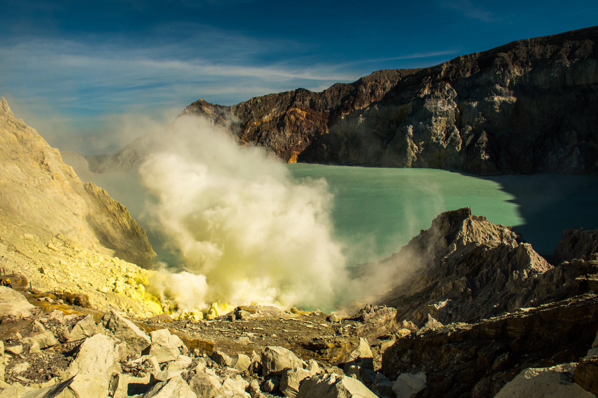 Sirné dolny na sopce Ijen